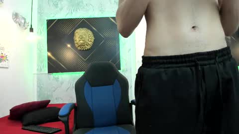 Snapshot of erick_zhimerman chatting on 18, 2, 2025 online show from 18, 2, 2025