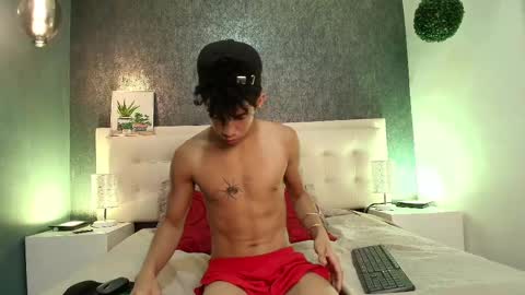 Snapshot of erick_zhimerman chatting on 5, 3, 2025 online show from 5, 3, 2025