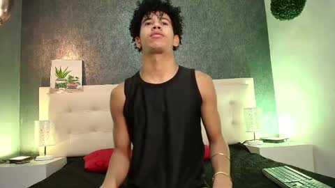 Snapshot of erick_zhimerman chatting on 6, 3, 2025 online show from 6, 3, 2025