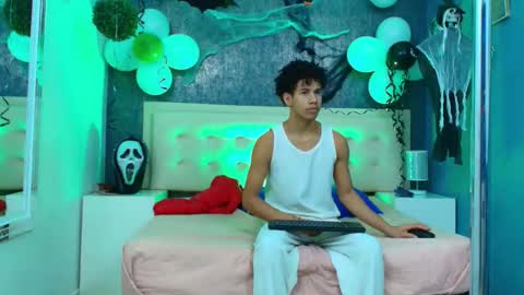 Snapshot of erick_zhimerman chatting on 27, 10, 2025 online show from 27, 10, 2025