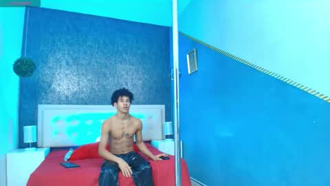 Snapshot of erick_zhimerman chatting on 6, 11, 2025 online show from 6, 11, 2025