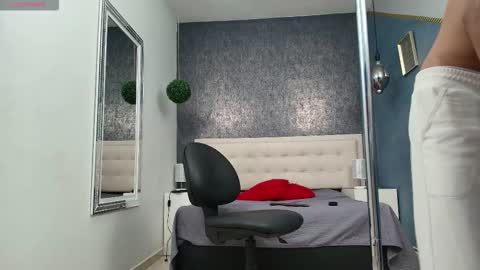   online show from 21, 12, 2025