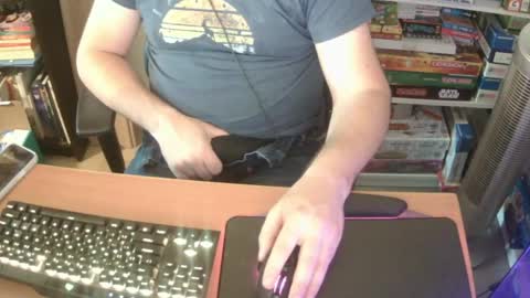 Snapshot of erik_dapper chatting on 8, 4, 2026 Erik Dapper online show from 8, 4, 2026