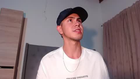 Snapshot of erik_rodriguez chatting on 17, 6, 2026 Erik rodriguez online show from 17, 6, 2026