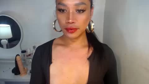 Snapshot of erika_madrigal chatting on 24, 9, 2025 erika_madrigal online show from 24, 9, 2025