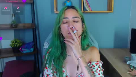 Snapshot of erika_stevens chatting on 16, 9, 2025 E R I K A - SAGITARIO..... online show from 16, 9, 2025