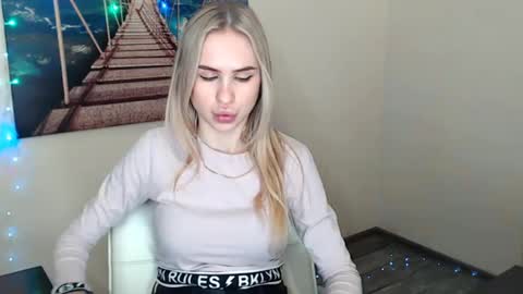 Snapshot of erikagavin chatting on 14, 1, 2025 Erika online show from 14, 1, 2025