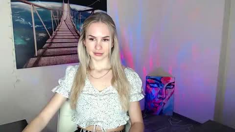 Snapshot of erikagavin chatting on 15, 10, 2025 Erika online show from 15, 10, 2025