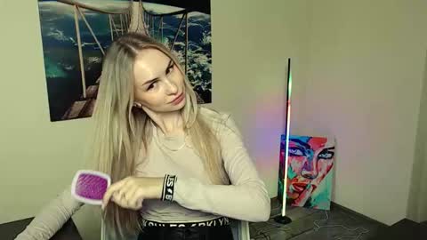 Snapshot of erikagavin chatting on 10, 11, 2025 Erika online show from 10, 11, 2025