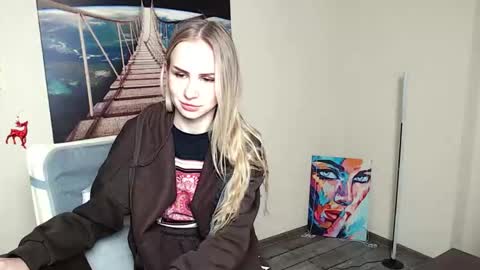 Snapshot of erikagavin chatting on 5, 1, 2026 Erika online show from 5, 1, 2026