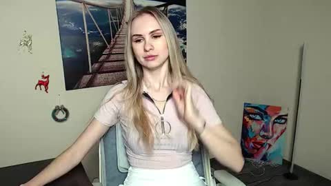 Snapshot of erikagavin chatting on 13, 1, 2026 Erika online show from 13, 1, 2026