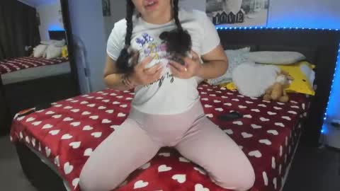 Snapshot of erikagold chatting on 2, 5, 2026 ErikaGold online show from 2, 5, 2026