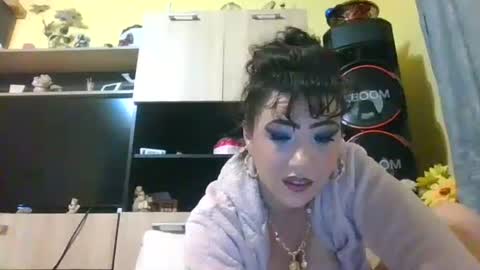 erikaguapa1989 online show from 27, 11, 2025