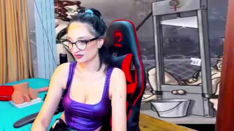 erikalorren online show from 16, 1, 2025