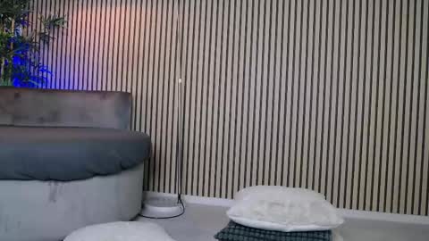 Snapshot of erikarossee chatting on 1, 12, 2025 erikarossee online show from 1, 12, 2025