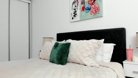 Erika online show from 26, 2, 2025