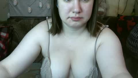 Snapshot of erikatwins chatting on 5, 7, 2026 Erika online show from 5, 7, 2026