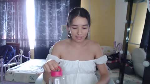 erina_1 online show from 4, 11, 2025