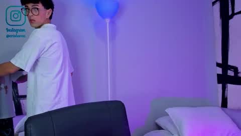   online show from 3, 11, 2025