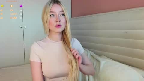 Snapshot of erlenbayer chatting on 6, 4, 2026 Chanel online show from 6, 4, 2026