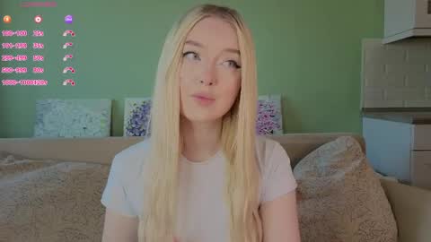 Snapshot of erlenbayer chatting on 17, 4, 2026 Chanel online show from 17, 4, 2026