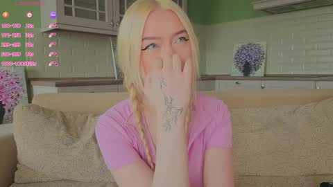 Snapshot of erlenbayer chatting on 23, 5, 2026 Chanel online show from 23, 5, 2026