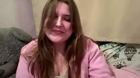 Snapshot of erlinehaspel chatting on 3, 7, 2026 Aya online show from 3, 7, 2026