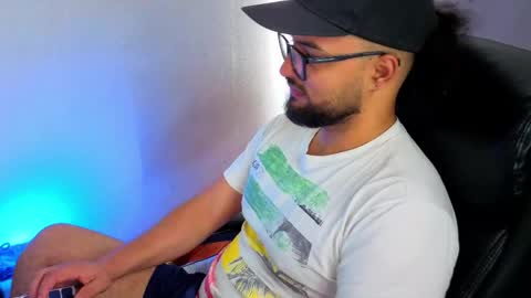 Snapshot of ernesto_rodriguez_82 chatting on 26, 5, 2026 ernesto rodriguez 82 online show from 26, 5, 2026