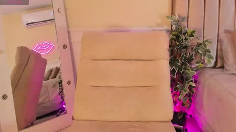 Snapshot of eros_becker_ chatting on 7, 3, 2026 eros_becker_ online show from 7, 3, 2026