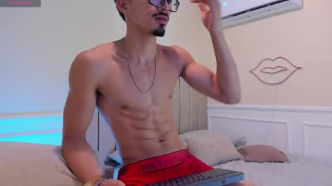 Snapshot of eros_becker_ chatting on 9, 3, 2026 eros_becker_ online show from 9, 3, 2026