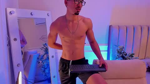 Snapshot of eros_becker_ chatting on 16, 3, 2026 eros_becker_ online show from 16, 3, 2026