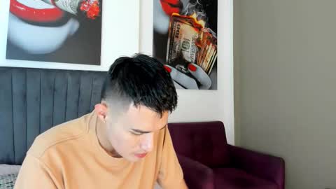 Snapshot of eros_mancini chatting on 22, 11, 2025 Eros Mancini online show from 22, 11, 2025