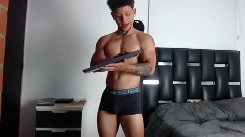 Snapshot of erosscott chatting on 13, 4, 2026 Eros online show from 13, 4, 2026