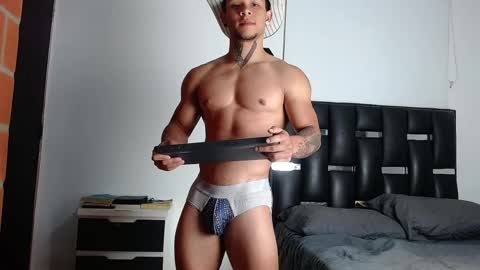 Snapshot of erosscott chatting on 18, 4, 2026 Eros online show from 18, 4, 2026