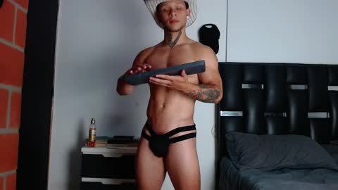 Snapshot of erosscott chatting on 11, 5, 2026 Eros online show from 11, 5, 2026