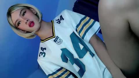 Snapshot of erotic_empress18 chatting on 19, 5, 2026 erotic_empress18 online show from 19, 5, 2026