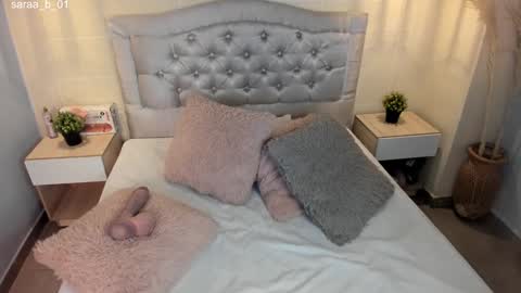 Escarlet online show from 8, 2, 2025