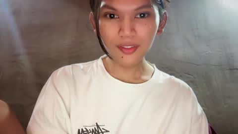 Snapshot of esilchan chatting on 8, 6, 2026 Chelliane online show from 8, 6, 2026
