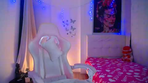 Esmeralda online show from 24, 12, 2024