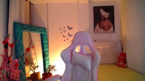 Esmeralda online show from 7, 3, 2025