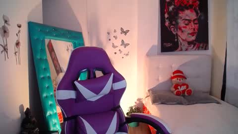 Esmeralda online show from 17, 9, 2025