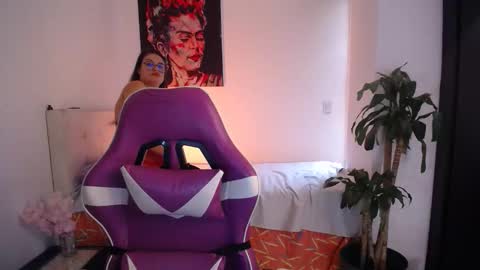 Snapshot of esmeralda098 chatting on 3, 2, 2026 Esmeralda online show from 3, 2, 2026