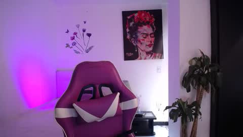 Snapshot of esmeralda098 chatting on 15, 3, 2026 Esmeralda online show from 15, 3, 2026