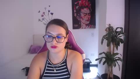 Snapshot of esmeralda098 chatting on 4, 4, 2026 Esmeralda online show from 4, 4, 2026