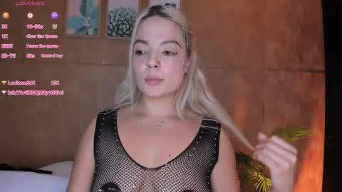 Snapshot of esmeralda__g chatting on 22, 2, 2025 Esmeralda G online show from 22, 2, 2025