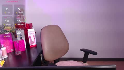 Snapshot of esmeralda_bk chatting on 18, 12, 2025 esmeralda_bk online show from 18, 12, 2025