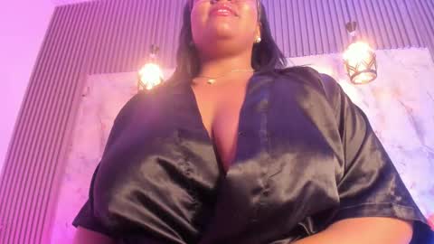 Snapshot of esmeralda_duarte chatting on 3, 2, 2025 esmeralda online show from 3, 2, 2025