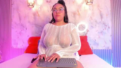Snapshot of esmeralda_duarte chatting on 19, 2, 2025 esmeralda online show from 19, 2, 2025