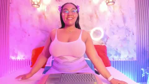 Snapshot of esmeralda_duarte chatting on 26, 2, 2025 esmeralda online show from 26, 2, 2025