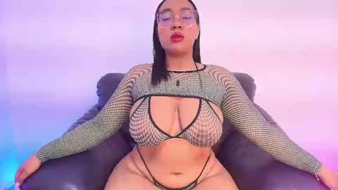 Snapshot of esmeralda_duarte chatting on 25, 9, 2025 esmeralda online show from 25, 9, 2025